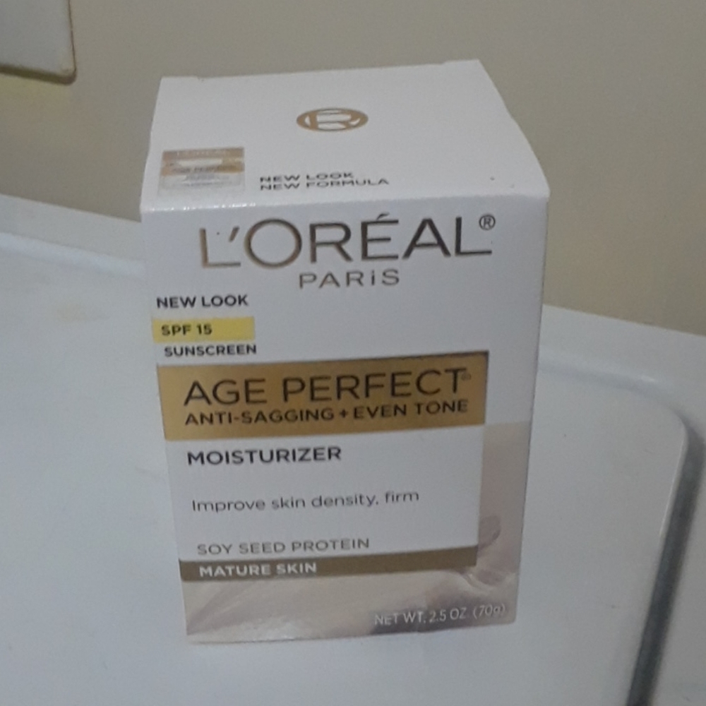 Skincare moisuturizer